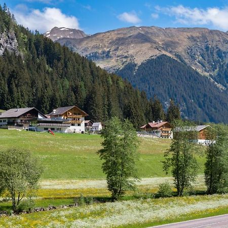 Gasthof Rabenstein Sarentino Exteriör bild