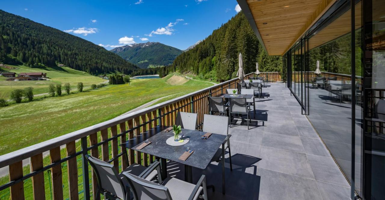 Gasthof Rabenstein Sarentino Exteriör bild